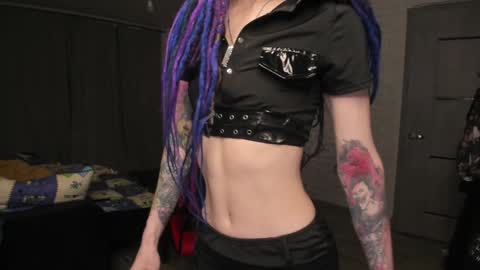 Roxy online show from 12/24/24, 07:33