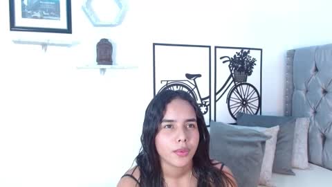 Snapshot of roxy_stone1 chatting on 01/31/25, 07:29 roxy_stone1 online show from 01/31/25, 07:29