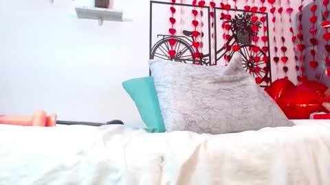 Snapshot of roxy_stone1 chatting on 02/15/25, 07:39 roxy_stone1 online show from 02/15/25, 07:39