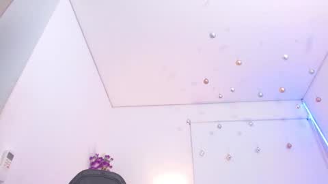 Snapshot of roxy_stone1 chatting on 03/12/25, 11:22 roxy_stone1 online show from 03/12/25, 11:22