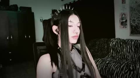 Roxy Independient model Help me to reach 50 thumbs up online show from 03/28/26, 12:54