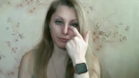 roxyfox18x01 online show from 01/18/26, 10:08