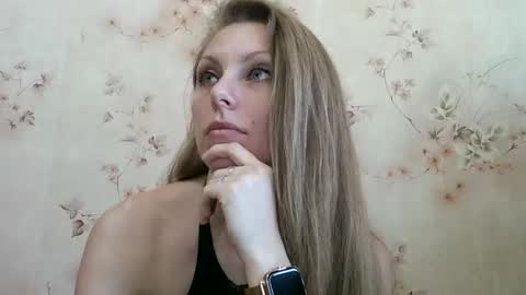 roxyfox18x01 online show from 03/05/26, 09:27