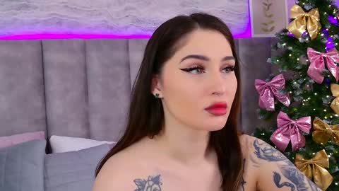Snapshot of roxylester chatting on 01/07/25, 05:01 Roxy online show from 01/07/25, 05:01