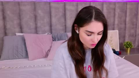 Snapshot of roxylester chatting on 02/20/25, 09:44 Roxy online show from 02/20/25, 09:44