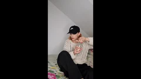 Roxy Seidel online show from 04/12/26, 07:41