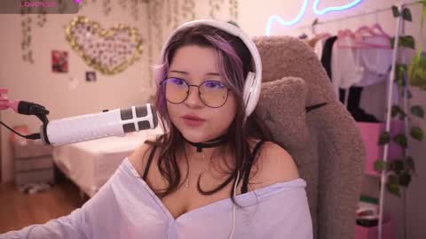 roxysuh online show from 04/24/26, 08:28