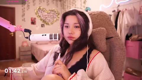 Snapshot of roxysuh chatting on 06/21/26, 08:17 roxysuh online show from 06/21/26, 08:17