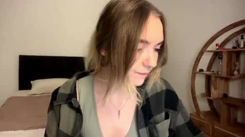 Roxy online show from 04/20/26, 01:25