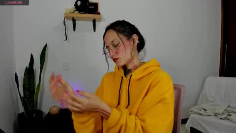 roxy online show from 10/21/25, 02:12