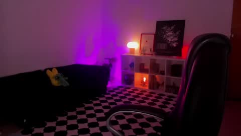 val online show from 04/11/26, 11:20