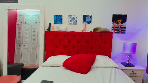 Snapshot of roy_luna chatting on 01/14/25, 01:17 Roy Luna online show from 01/14/25, 01:17