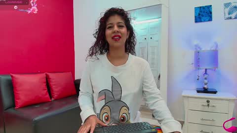 Snapshot of roy_luna chatting on 01/29/25, 12:56 Roy Luna online show from 01/29/25, 12:56