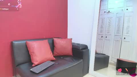 Snapshot of roy_luna chatting on 02/14/25, 01:29 Roy Luna online show from 02/14/25, 01:29