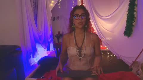 Snapshot of roy_luna chatting on 10/20/25, 01:00 Roy Luna online show from 10/20/25, 01:00