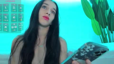 Snapshot of royal_naughty_ chatting on 09/27/25, 06:18 Bia online show from 09/27/25, 06:18