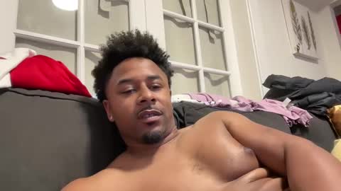 Snapshot of royal_sf chatting on 02/03/25, 03:49 Royal SF online show from 02/03/25, 03:49