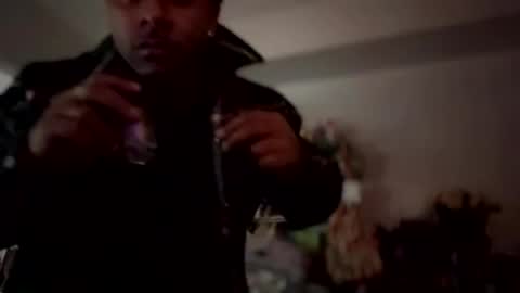 Snapshot of royal_sf chatting on 02/16/25, 01:16 Royal SF online show from 02/16/25, 01:16