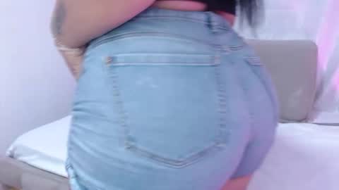 Snapshot of royalebruna chatting on 02/18/26, 02:02 Bruna Royale online show from 02/18/26, 02:02