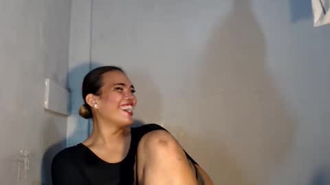 royaltymarcela6969 online show from 09/25/25, 08:07