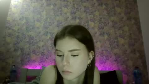 royalvelour online show from 05/13/26, 07:33