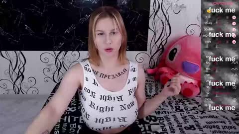 angela online show from 10/08/25, 07:28