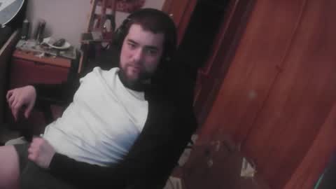 Snapshot of royer04 chatting on 02/12/26, 07:42 royer04 online show from 02/12/26, 07:42