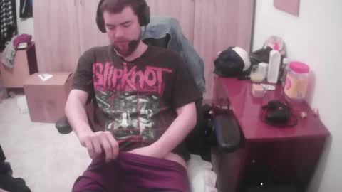 Snapshot of royer04 chatting on 02/17/26, 03:36 royer04 online show from 02/17/26, 03:36