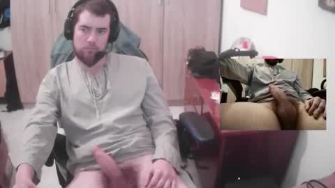 Snapshot of royer04 chatting on 03/03/26, 04:35 royer04 online show from 03/03/26, 04:35
