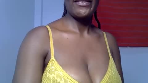 Snapshot of rozie34 chatting on 02/25/26, 10:30 rozie34 online show from 02/25/26, 10:30