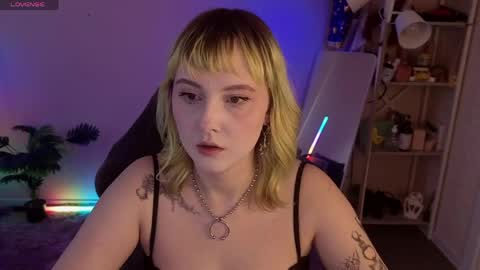 Roziett online show from 04/11/26, 08:40