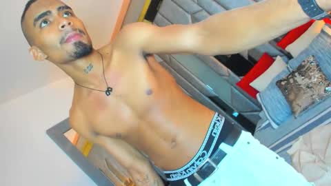 Snapshot of rpoolrboy chatting on 02/08/26, 01:03 POOL online show from 02/08/26, 01:03