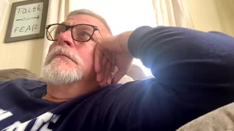 Snapshot of rs006 chatting on 10/02/25, 03:52 rs006 online show from 10/02/25, 03:52