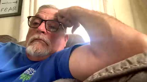 Snapshot of rs006 chatting on 10/06/25, 03:53 rs006 online show from 10/06/25, 03:53