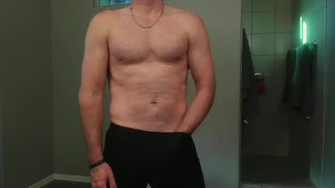 Snapshot of rshaw2891 chatting on 06/26/26, 01:21 rshaw2891 online show from 06/26/26, 01:21