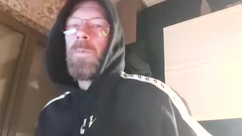 Snapshot of ruan8080 chatting on 12/31/24, 03:45 petit cochon online show from 12/31/24, 03:45