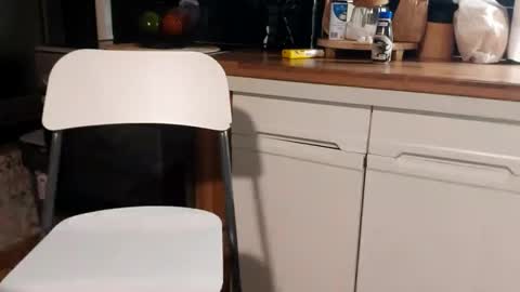 Snapshot of ruan8080 chatting on 02/18/25, 04:48 petit cochon online show from 02/18/25, 04:48