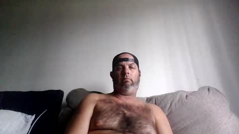 rubbingoneout714 online show from 10/23/25, 10:19