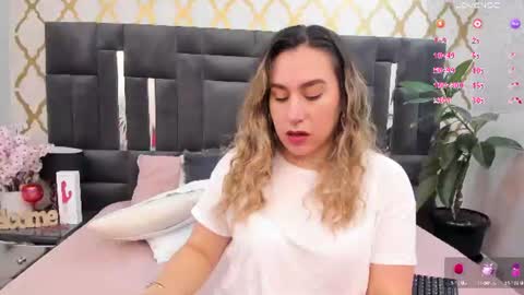 Snapshot of rubby_taylor chatting on 07/18/26, 12:09 RubbyTaylor online show from 07/18/26, 12:09