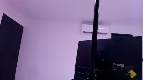 Snapshot of rubi_hops chatting on 05/11/26, 11:49 Rubi online show from 05/11/26, 11:49