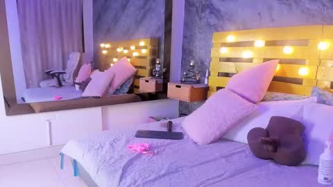 Snapshot of rubi_lovee chatting on 02/12/25, 03:49 Rubi online show from 02/12/25, 03:49