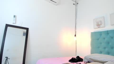 Snapshot of rubiroose chatting on 01/14/25, 02:08 Rubii online show from 01/14/25, 02:08