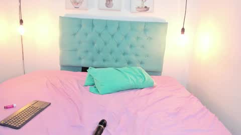 Snapshot of rubiroose chatting on 02/09/25, 05:19 Rubii online show from 02/09/25, 05:19