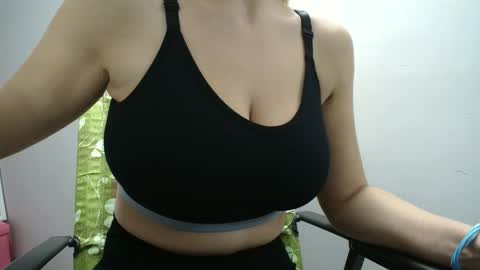 Snapshot of ruby988 chatting on 09/17/25, 08:43 ruby988 online show from 09/17/25, 08:43