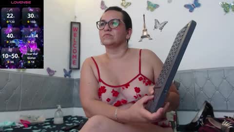 Snapshot of ruby_brown_ chatting on 11/23/25, 10:04 Ruby online show from 11/23/25, 10:04