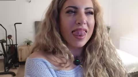 Snapshot of ruby_fit chatting on 01/13/26, 01:44 Ruby online show from 01/13/26, 01:44