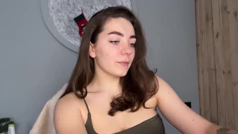 Snapshot of ruby_flame77 chatting on 02/26/26, 02:05 AYSHE online show from 02/26/26, 02:05