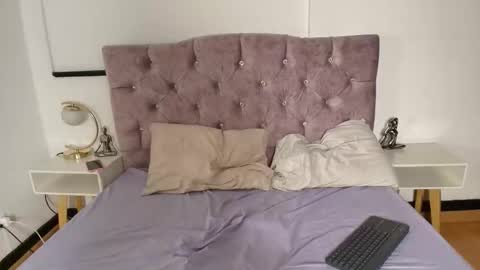 ruby_rouge_ online show from 03/19/26, 08:13