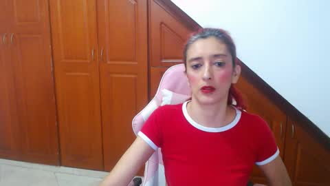 ruby_your_milf online show from 12/18/25, 06:47