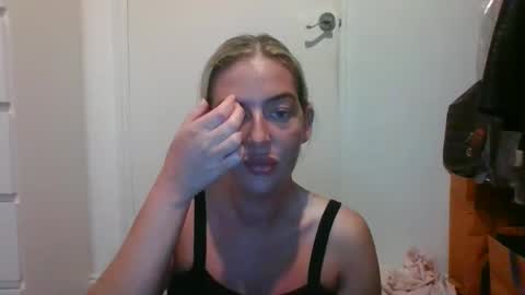 Snapshot of rubyredxxxoxxx chatting on 12/27/24, 03:59 rubyredxxxoxxx online show from 12/27/24, 03:59